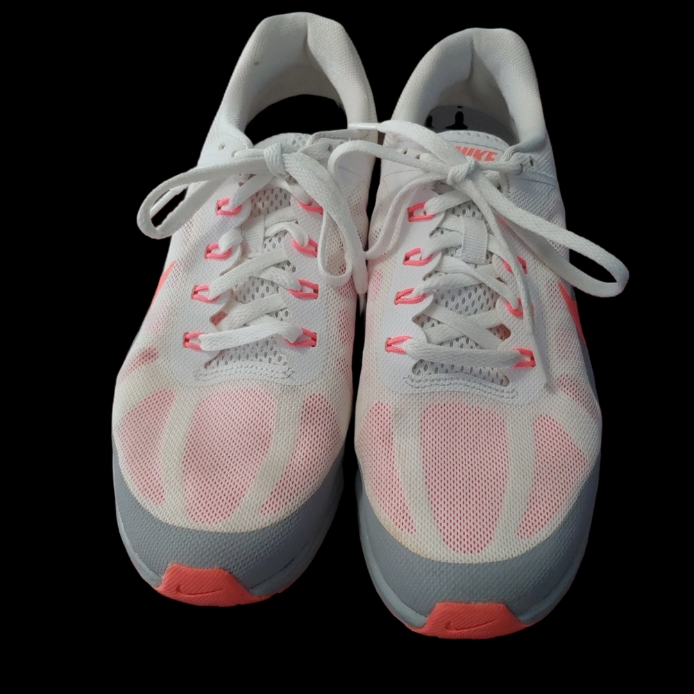 Nike Womens Air Max Dynasty 2  852445 106 White/Lava Glow-Wolf Grey